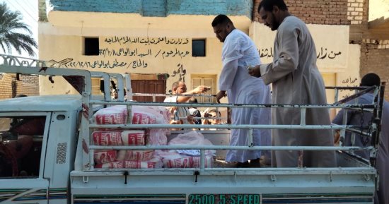 تموين الأقصر توفر 18 طن سكر بسعر مخفض فى قرى مدينة إسنا