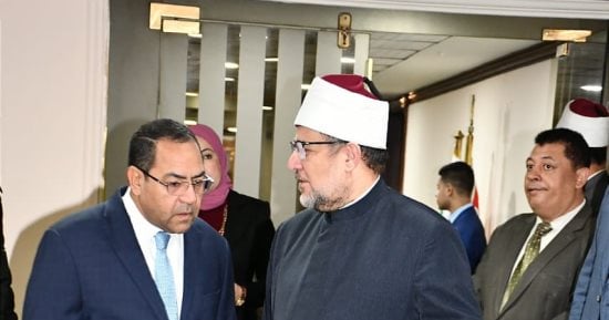 وزير الأوقاف يتفقد أعمال امتحان المتقدمين لشغل وظائف عمال بالوزارة