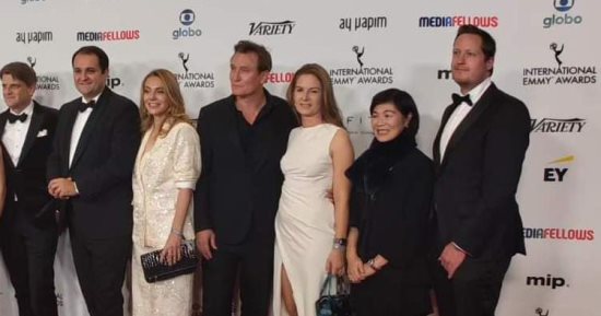 نجوم الفن على السجادة الحمراء لحفل International Emmy Awards.. صور