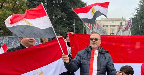 المصريون فى أوروبا يستعدون للعرس الديمقراطى.. أنشطة ومؤتمرات لحشد الجاليات فى فرنسا وإيطاليا وهولندا وألمانيا وسويسرا للمشاركة فى انتخابات الرئاسة.. وغرف عمليات وتجهيز الأعلام والورود أمام السفارات.. صور