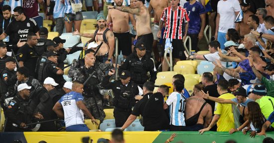 ميسي يقود الأرجنتين لفوز تاريخى أمام البرازيل فى ليلة الشغب والاشتباكات