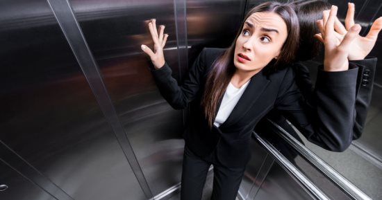 كيف تعرف أنك تعانى من فوبيا الأماكن المغلقة؟