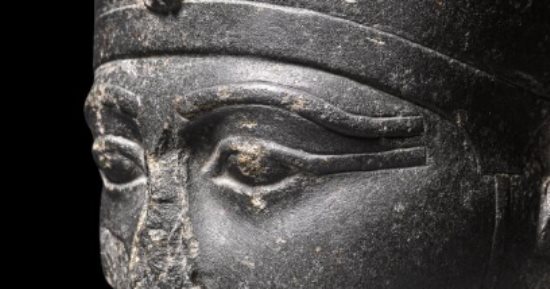 سوثبى تستعد لبيع الآثار المصرية 5 ديسمبر.. أبرزها تمثال لـ سيتى الأول  