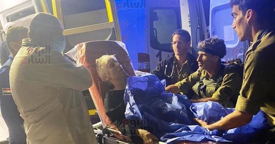 العالم هذا المساء.. نجاح أول أيام الهدنة وتبادل الأسرى بين الفصائل الفلسطينية وإسرائيل.. بيع قبعة لـ نابليون بونابرت عمرها 208 سنوات مقابل 2 مليون دولار.. شرطة أيرلندا تعتقل 34 شخصا على خلفية أعمال شغب فى دبلن