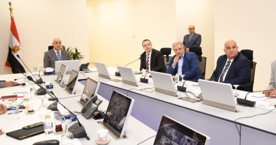 وزير الإسكان يترأس اجتماع إدارة الأزمات لمتابعة استعدادات مواجهة الأمطار 