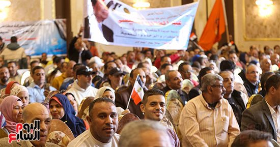 مؤتمر نقابة الصناعات الغذائية لدعم السيسى يستعرض فيلما تسجيليا لإنجازات الرئيس