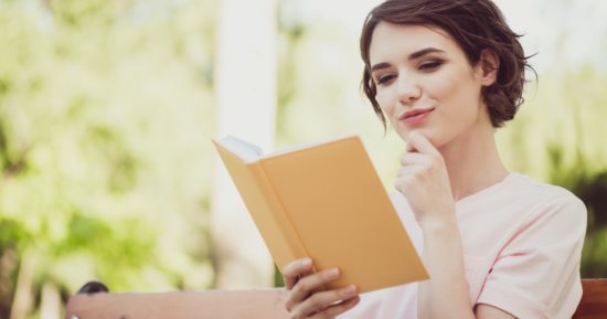 خيالهم واسع.. أبراج تفضل قراءة روايات تتحدث عن السفر عبر الزمن