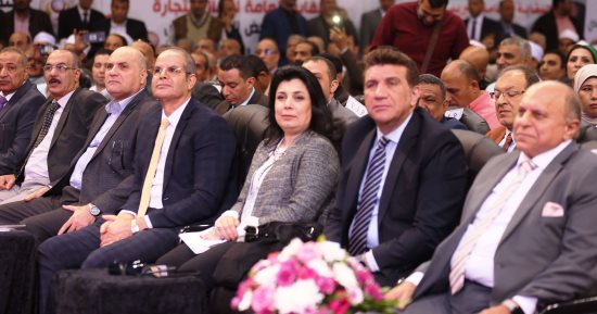 اتحاد العمال يؤكد دعمه للمرشح الرئاسى عبد الفتاح السيسي بانتخابات الرئاسة.. جبران: ما حققه على أرض الواقع نماذج ناجحة لا ينكرها إلا جاحد.. ومرسال:الرئيس منحاز للعمال ومنح اهتماما غير مسبوق بالعمالة غير المنتظمة