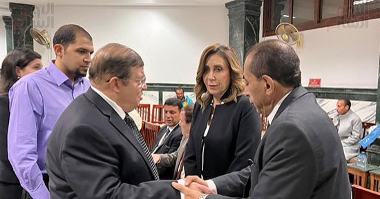 وزيرة الثقافة تؤدى واجب العزاء فى الكاتب الراحل يعقوب الشارونى.. صور 