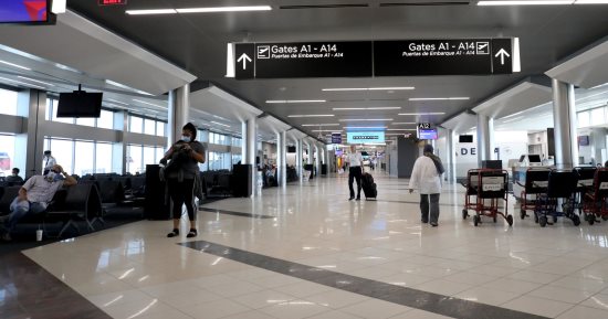 بدلاً من التفتيش اليدوى.. مطار بالهند يبدأ تجارب الماسحات الضوئية لكامل الجسم 
