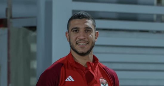رامى ربيعة يقترب من قيادة دفاع الأهلى أمام الزمالك فى نهائى الكأس 