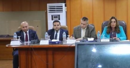 محافظ دمياط تناقش آخر الاستعدادات للانتخابات الرئاسية بالتنسيق بين كل الجهات