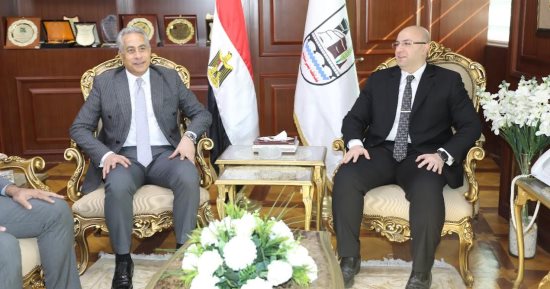 محافظ بنى سويف يستقبل وزير العمل فى مستهل زيارته للمحافظة