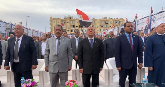 المشاركون فى مؤتمر دعم السيسى بالغردقة يقفون دقيقة حداد على شهداء غزة