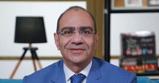 وزارة  الصحة تهنئ الدكتور حسام حسنى لتعيينه أمينا عاما للمجلس الصحى المصرى