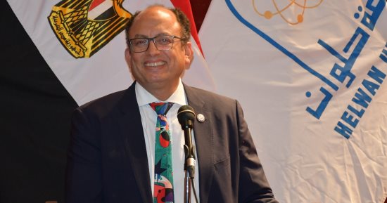 رئيس جامعة حلوان: الندوات  التثقيفية تسهم فى تكوين الوعى لدى الشباب 