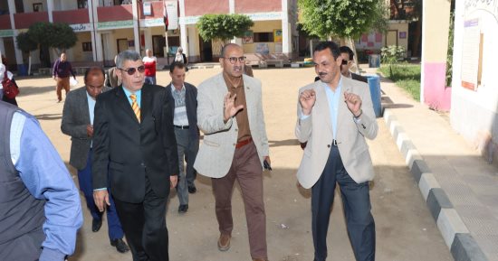 السكرتير المساعد لبنى سويف يتفقد مقار لجان انتخابية بالواسطى  
