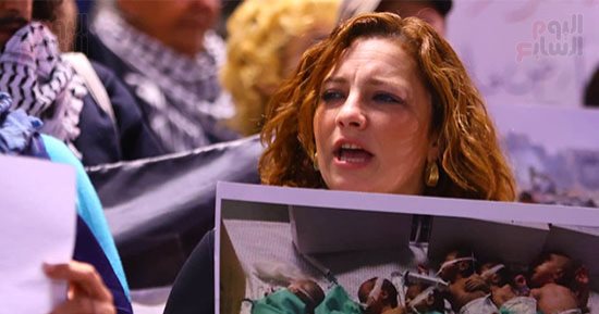 هتافات مناهضة لجيش الاحتلال.. وقفة أمام نقابة الصحفيين تضامنا مع الشعب الفلسطينى