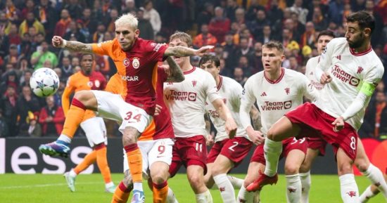 مانشستر يونايتد يصعب مهمته فى دوري الأبطال بتعادل مع جالاتا سراي.. فيديو