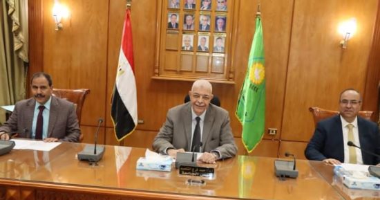 رئيس جامعة المنوفية يرأس اجتماع اللجنة العليا للحاسبات والمعلومات بالجامعة