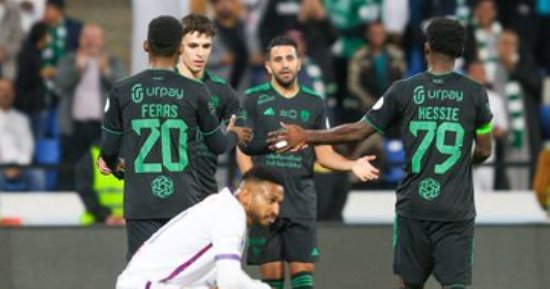 الأهلى يكتسح أبها بسداسية فى الدوري السعودي