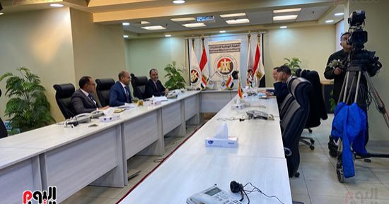 غرفة عمليات الهيئة الوطنية تستعد لعقد مؤتمر صحفى بشأن انتهاء اليوم الثانى
