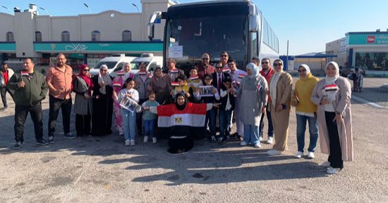 صناعة الشيوخ: المصريون بالخارج أبهروا العالم بمشاركتهم بكثافة فى الانتخابات