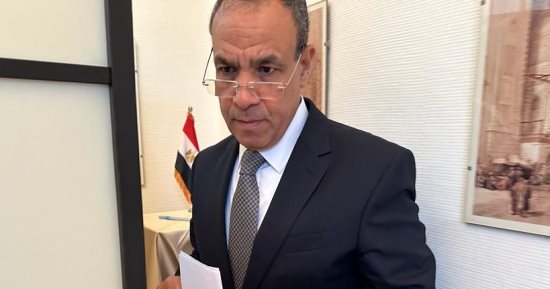 سفير مصر فى بروكسيل يدلى بصوته فى انتخابات الرئاسة 2024.. صور