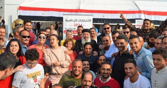 سفارة مصر بأبو ظبى تشهد إقبالا كثيفا فى ثانى أيام انتخابات الرئاسة.. صور