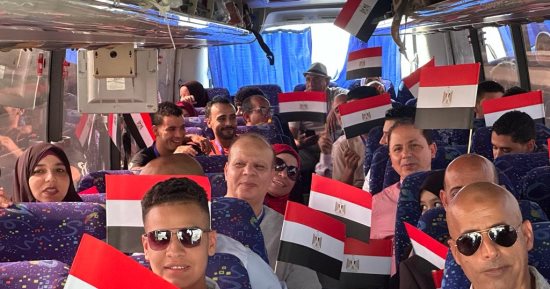 مصريون يقطعون 2400 كم فى سلطنة عمان للتصويت بالانتخابات الرئاسية.. صور