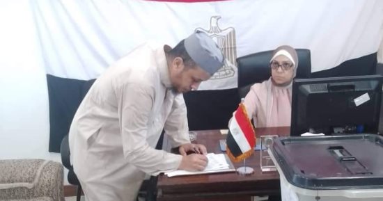 أئمة الأوقاف المصرية بتنزانيا يشاركون فى الانتخابات الرئاسية.. صور
