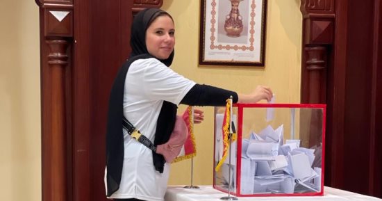 بعثة ناشئات الطائرة تدلى بأصواتها فى الانتخابات الرئاسية بنيجيريا.. صور