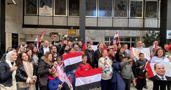 إقبال كبير للناخبين على السفارة المصرية فى مدريد للتصويت بانتخابات الرئاسة