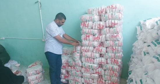 تموين الأقصر تعلن توفير 350 طن سكر بـ27 جنيها بمبادرة تخفيض الأسعار.. صور
