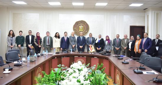 وزير العمل:وحدة ما قبل المغادرة أحد أدوات الجمهورية الجديدة لحماية وتوعية العمال