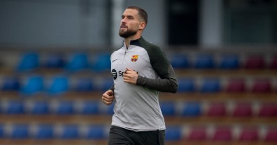 برشلونة يكشف طبيعة إصابة مدافعه إينيجو مارتينيز