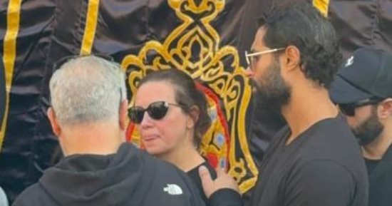 ريهام عبد الغفور تنهار وتدخل فى نوبة بكاء شديدة بعد وصولها مسجد الشرطة