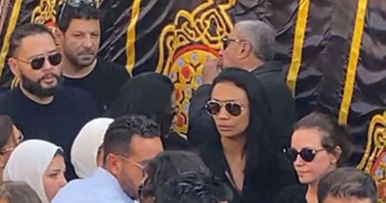 نجوم الفن يشيعون جنازة الفنان أشرف عبد الغفور لمثواه الأخير.. صور