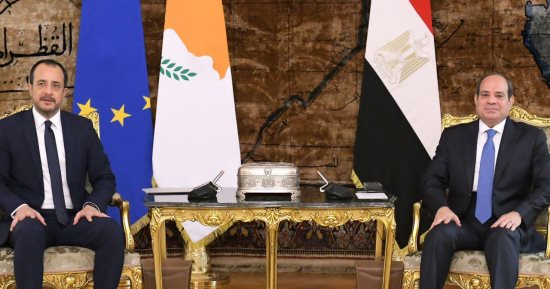 الرئيس السيسى يبحث مع نظيره القبرصى التعاون بعدد من الملفات ذات الأولوية.. الزعيمان يستعرضان الأوضاع فى غزة وملف الطاقة يتصدر المباحثات.. الرئيس السيسى يؤكد: الدفع بإنفاذ حل الدولتين السبيل لتحقيق أمن المنطقة