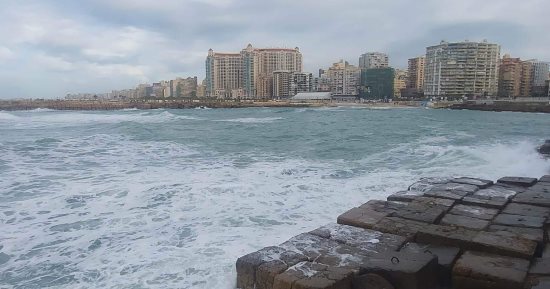 نوة "قاسم" آخر نوات الخريف تتفوق على نوات الشتاء فى القوة وغزارة الأمطار.. تضرب الإسكندرية فى الأسبوع الأول من ديسمبر وتستمر 5 أيام لتعلن قدوم فصل البرودة القارسة.. 8 نوات تبدأ بـ"الفيضة" وتنتهى بنوة عوة.. صور