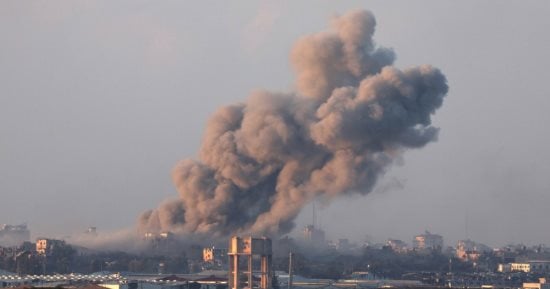 القاهرة الإخبارية: تجدد القصف الإسرائيلى على مدارس تؤوى نازحين فى غزة