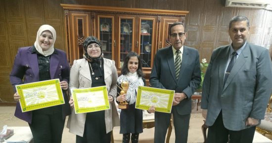 محافظ شمال سيناء يكرم الفائزة بمسابقة جائزة الدولة للمبدع الصغير