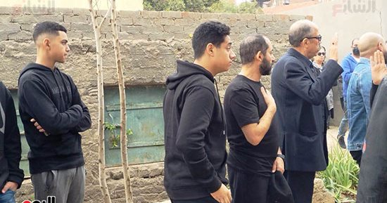 أحمد حلمى يتلقى العزاء فى شقيقه اليوم فى بنها والأحد فى مسجد الشرطة