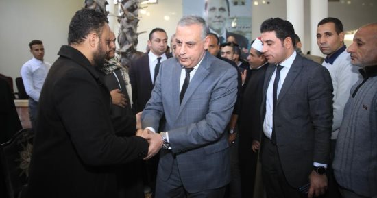 محافظ سوهاج يؤدي واجب العزاء في وفاة النائب خليفة رضوان بمركز جرجا