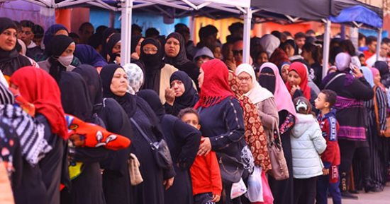 إقبال كثيف من الناخبين للإدلاء بأصواتهم بانتخابات الرئاسة بالدقى.. صور