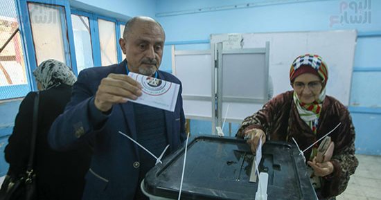 توافد كبير للناخبين على لجان المعادى للإدلاء بأصواتهم فى انتخابات الرئاسة