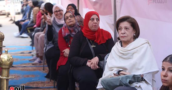 توافد مكثف للناخبين بلجان 6 أكتوبر والشيخ زايد قبل موعد إغلاق صناديق الاقتراع