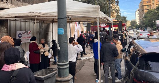 مظاهرة فى حب مصر أمام اللجان الانتخابية بالطالبية  