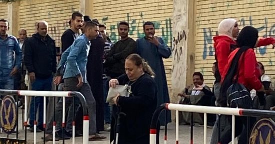 كبار السن يظهرون فى الانتخابات الرئاسية بمدينة نصر.. صور