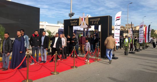 ملحمة جديدة يسطرها الناخبون بمدرسة النصر بأكتوبر